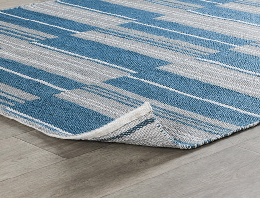 Indoor/Outdoor Colton Stripe Rug - Cabana Blue