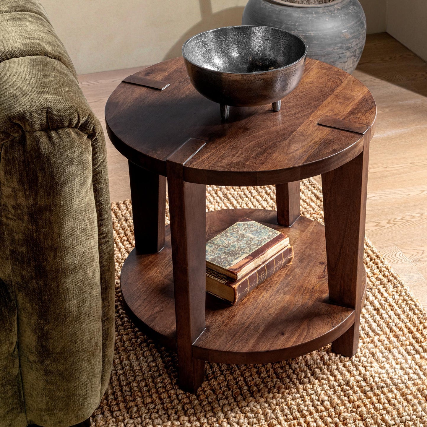 Alenna 25" Round End Table - Tundra Brown