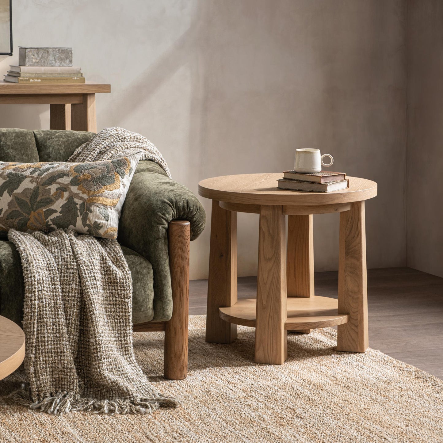 Kenzie 26" Round End Table - Natural Mist