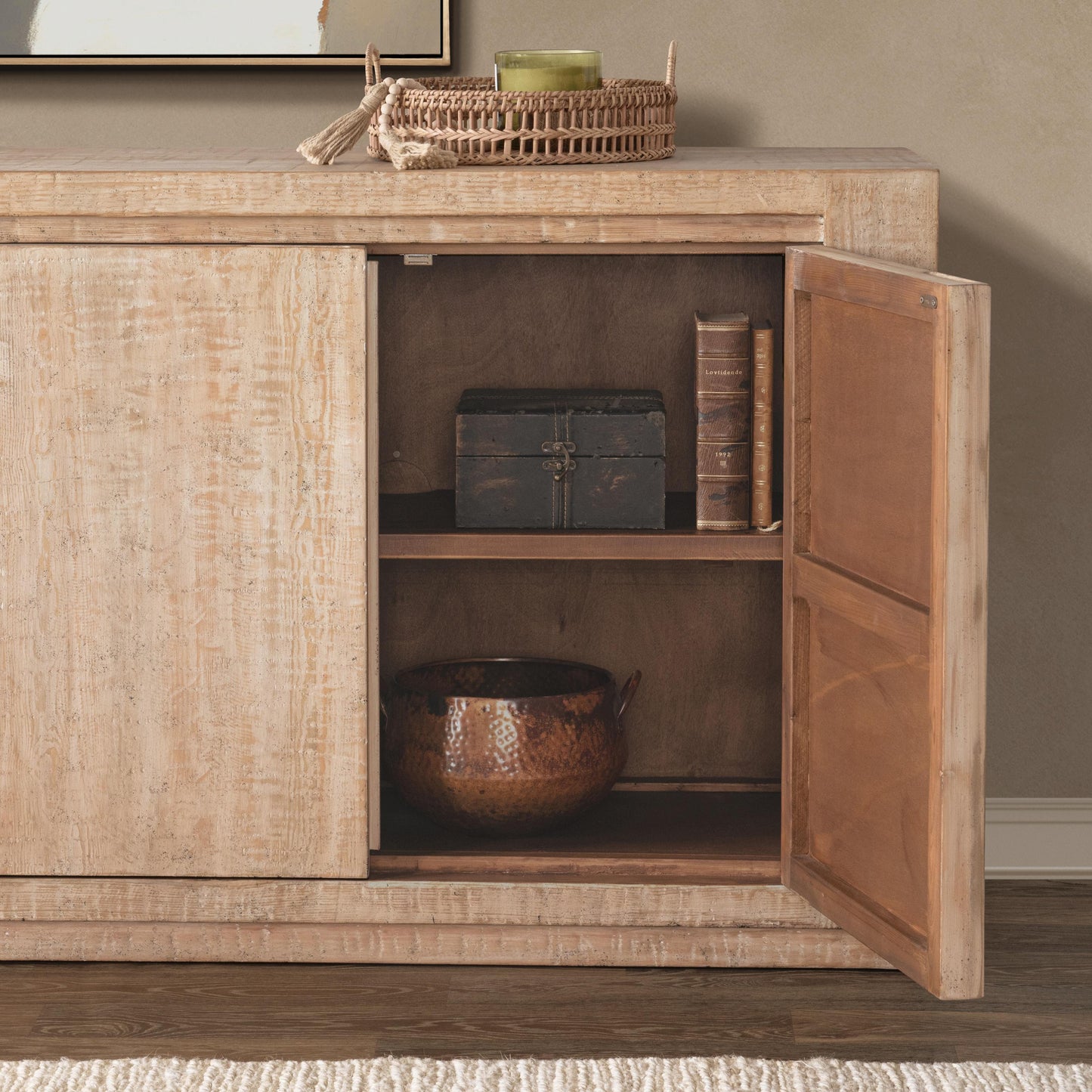 Wolden 4Dr Buffet - Antique Beige
