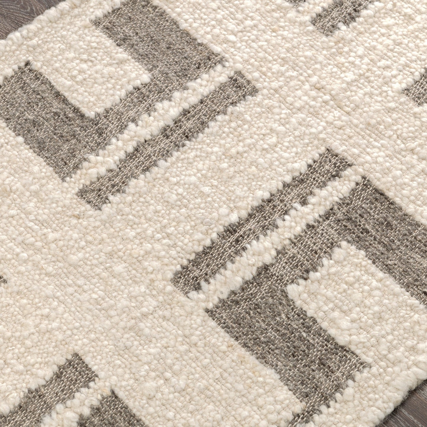 Kavala Rug - Charcoal/Ivory