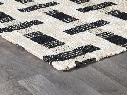 Preston Rug - Ivory/Black
