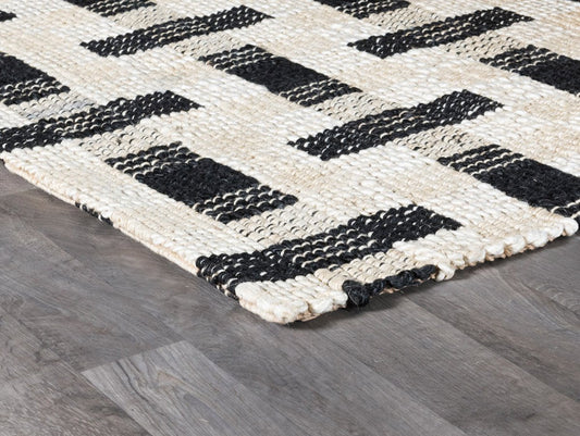 Preston Rug - Ivory/Black