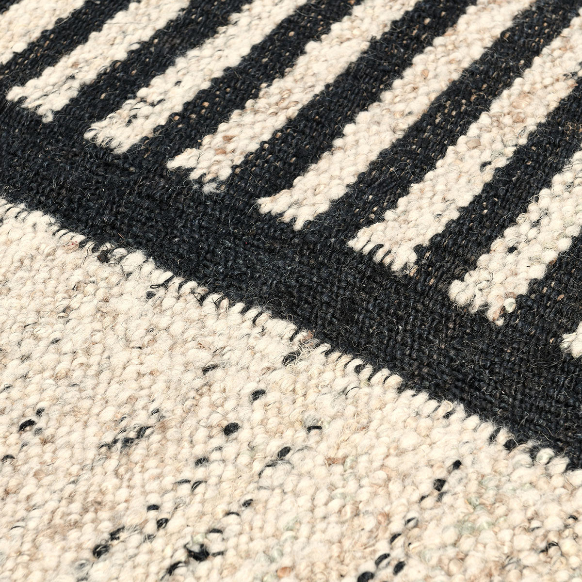 Kofu Stripe Rug - Natural/Black