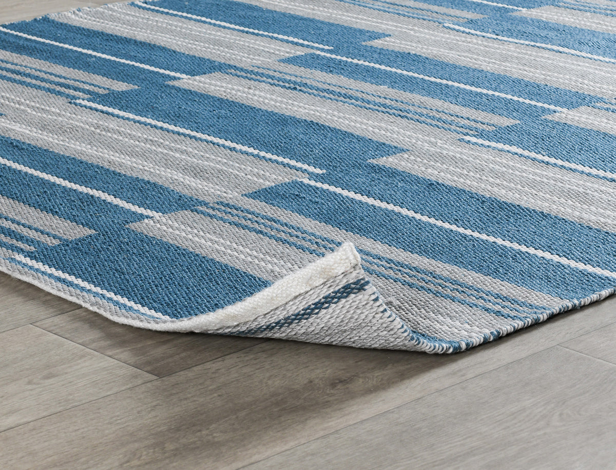 Indoor/Outdoor Colton Stripe Rug - Cabana Blue