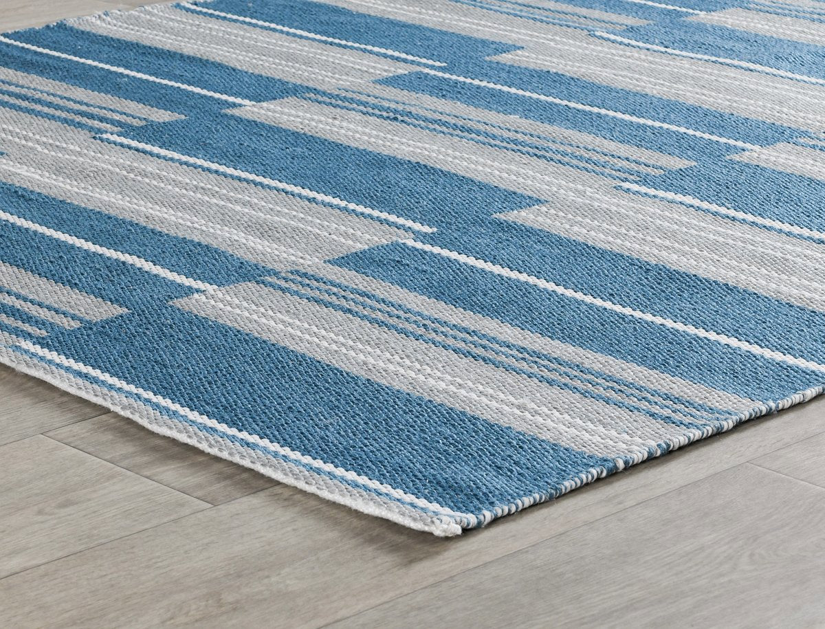 Indoor/Outdoor Colton Stripe Rug - Cabana Blue