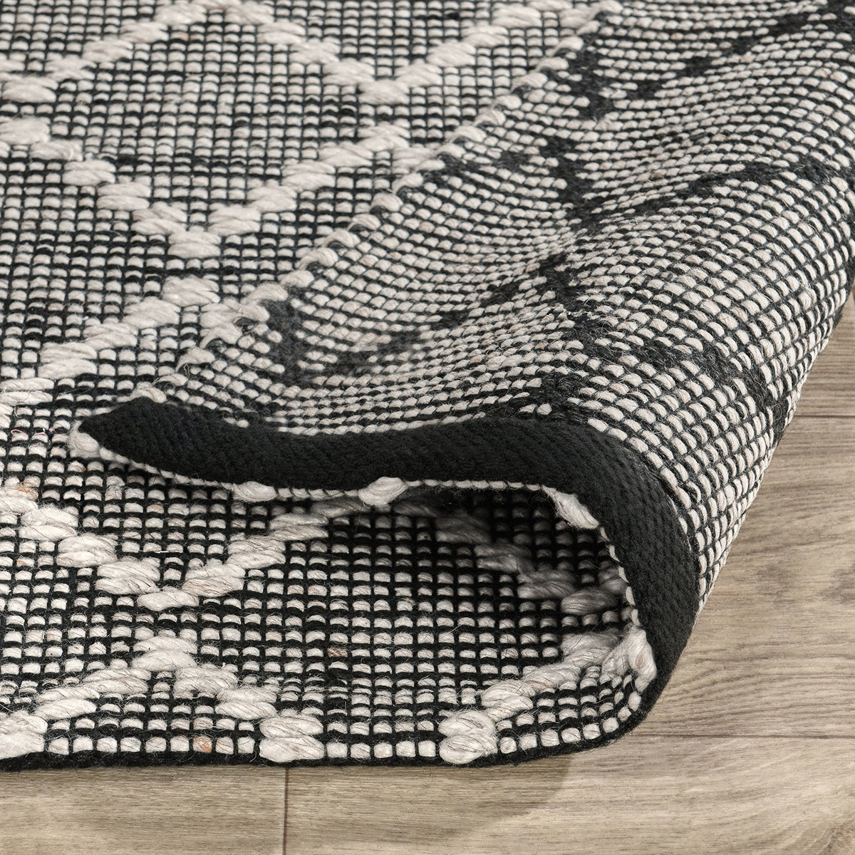 Indoor/Outdoor Sonora Rug - Black/Ivory