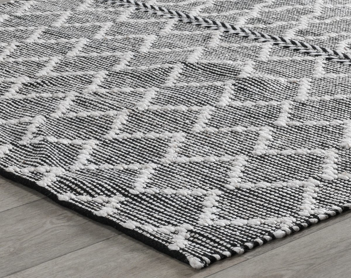 Indoor/Outdoor Sonora Rug - Black/Ivory
