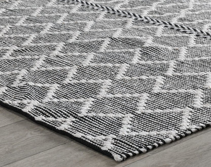 Indoor/Outdoor Sonora Rug - Black/Ivory