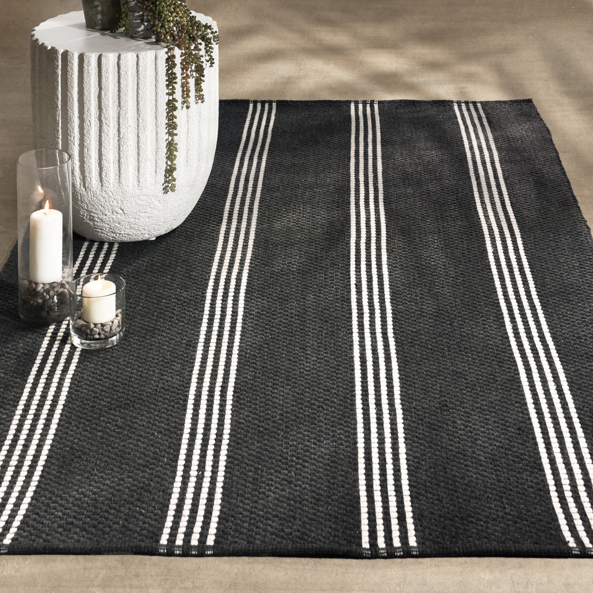 Performance Sorrento Stripe Rug - Charcoal/Ivory