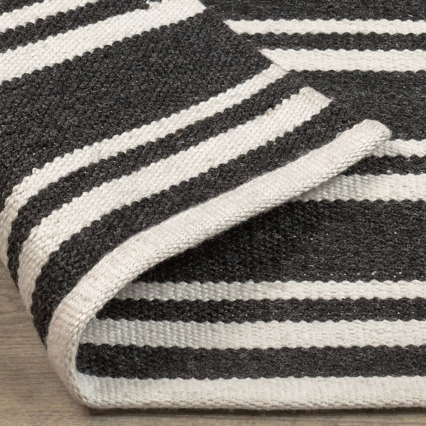 Performance Palma Stripe Rug - Charcoal/Ivory