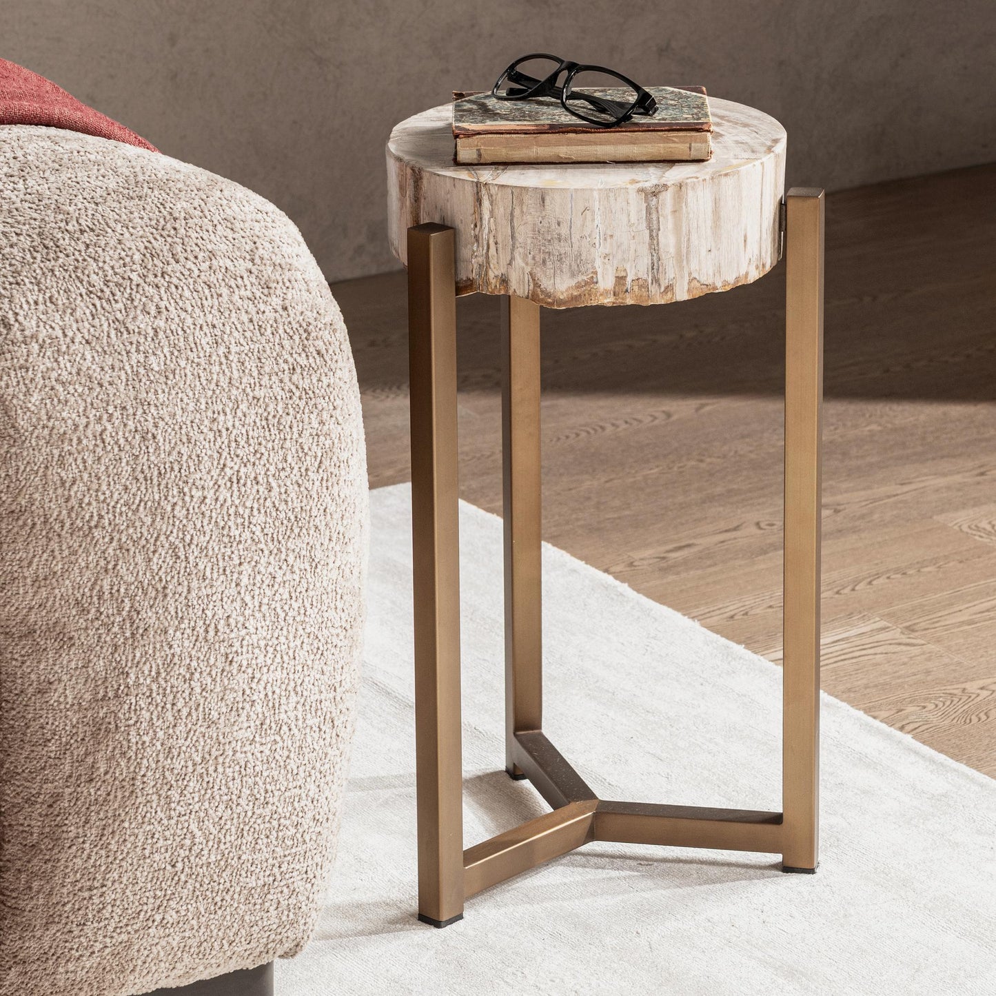 Breanna Round Medium Accent - Table Sepia Vein