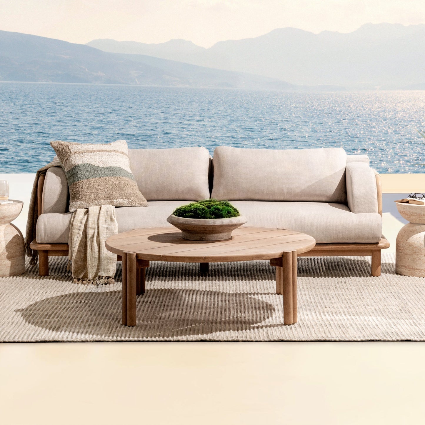 Oliver Outdoor 48" Round Coffee Table - Butterscotch