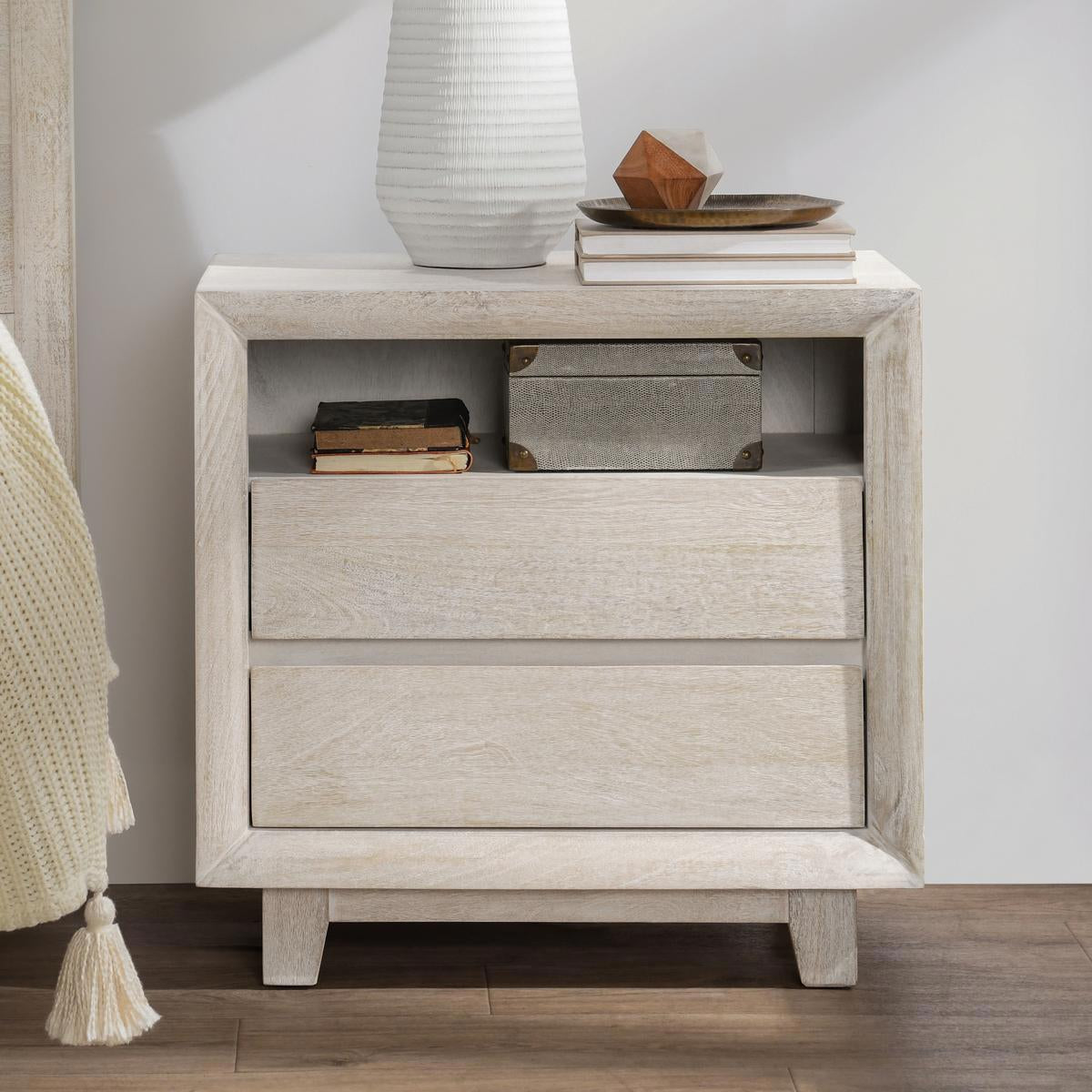 Reece 2Dwr Nightstand - Seashell White