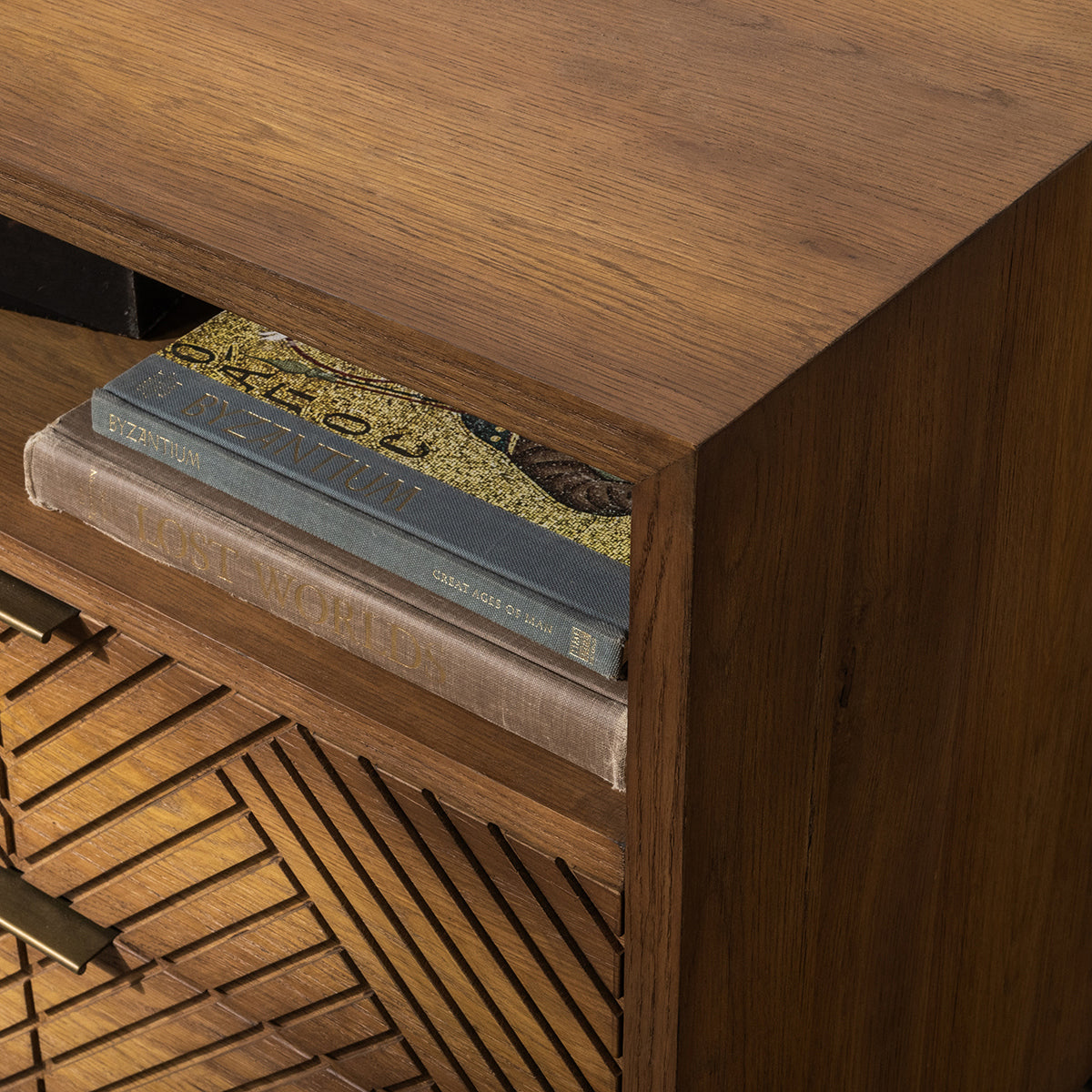 Santa Clara 2Dwr Nightstand - Caramel Brown