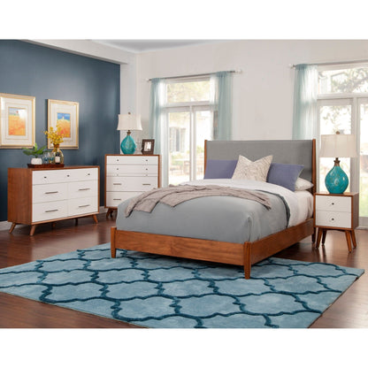 Flynn Dresser, Chestnut/White